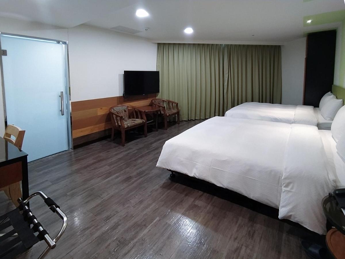 Hotel J Taoyuan Pingzhen Exterior foto