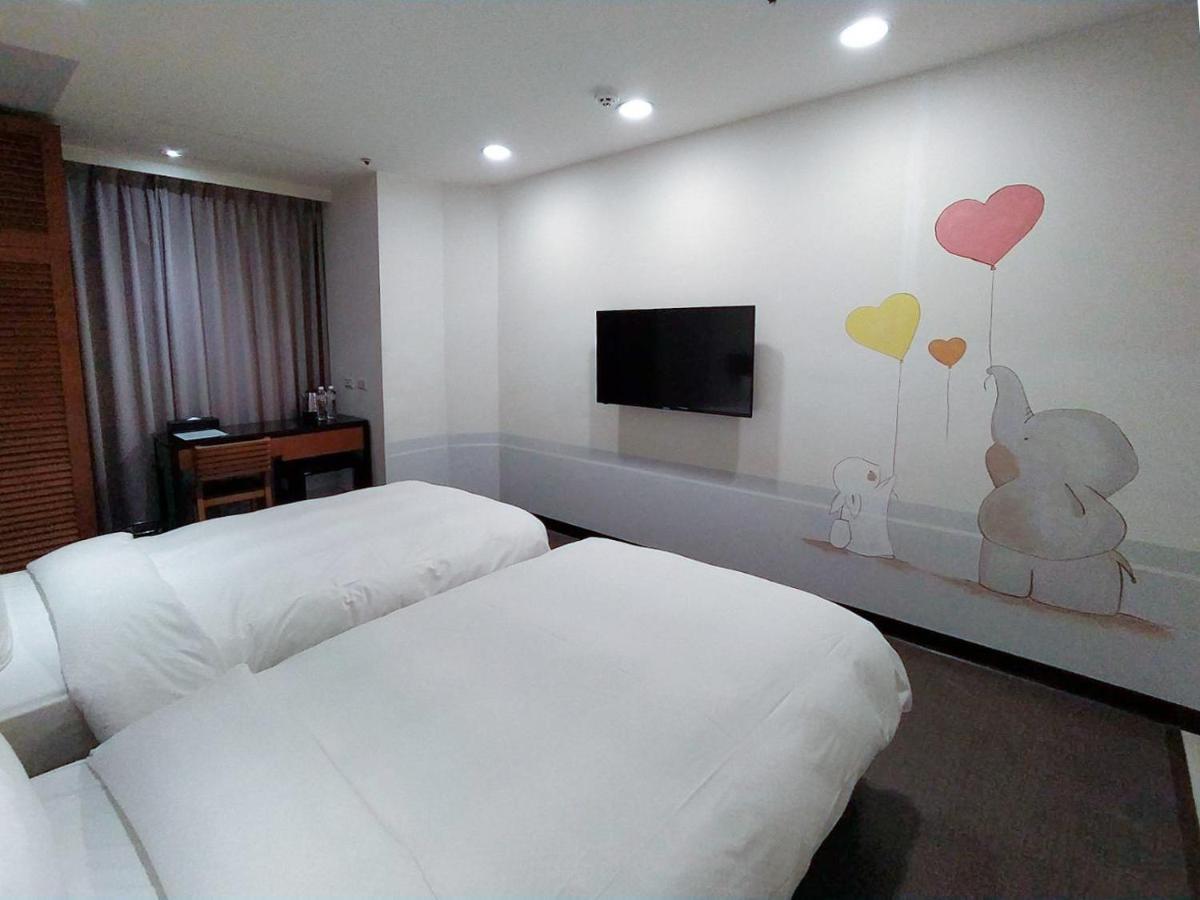 Hotel J Taoyuan Pingzhen Exterior foto